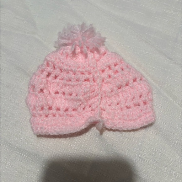 Vintage Pink Knitted Pom-Pom Newborn Hat - Picture 3 of 4